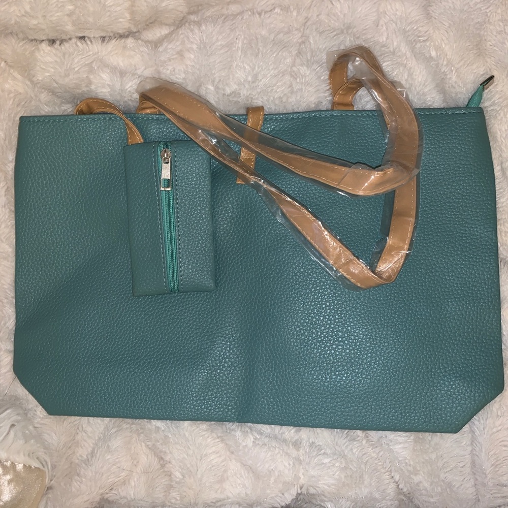 Blue tote bag